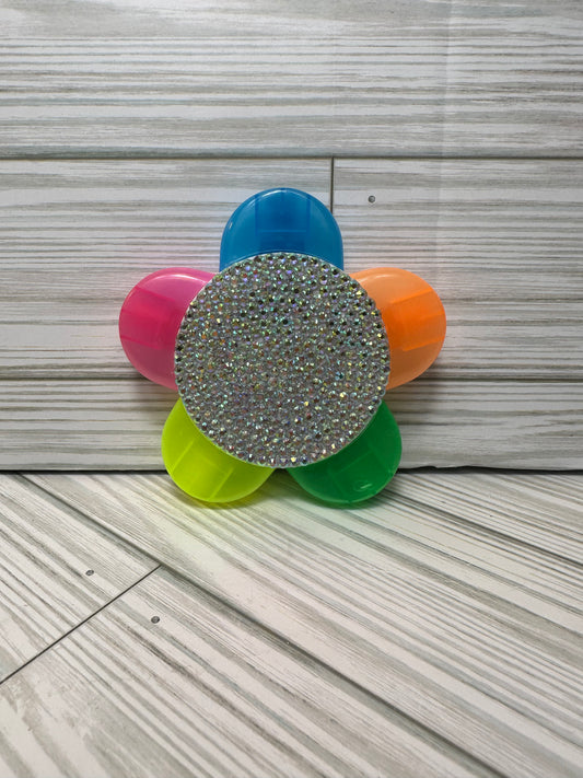 Daisy shaped multi highlighter